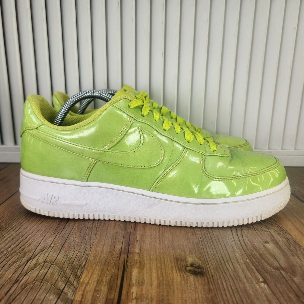 Nike Air Force 1 '07 LV8 UV Cyber Mens Size 9.5 Green Sneakers Shoes AJ9505-300